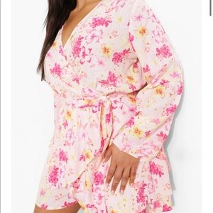 NWT Boohoo Floral Romper